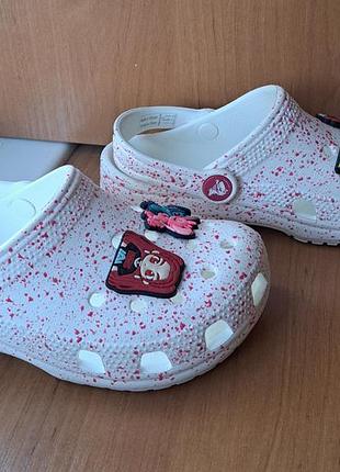 Crocs  c12 (29p)