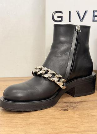 Челсі givenchy laura chain ankle boots 4