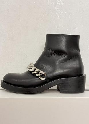 Челсі givenchy laura chain ankle boots 5