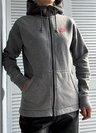 Зіпка дуже тепла  nike 2