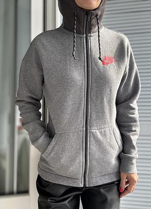 Зіпка дуже тепла  nike 4