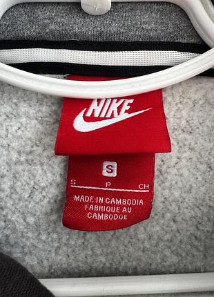 Зіпка дуже тепла  nike 8