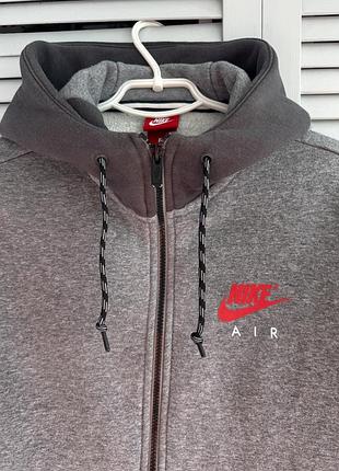 Зіпка дуже тепла  nike 7