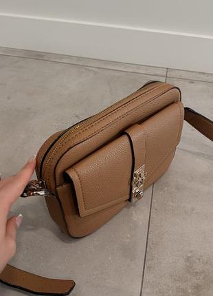 Жіноча сумка guess бежева 3