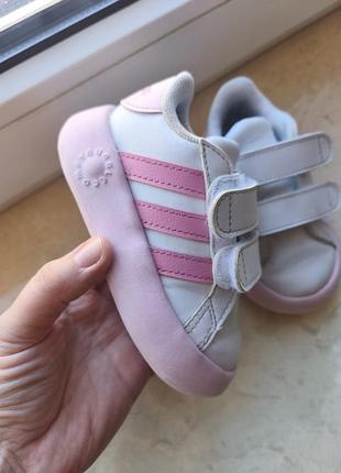 Оригинальные кроссовки adidas