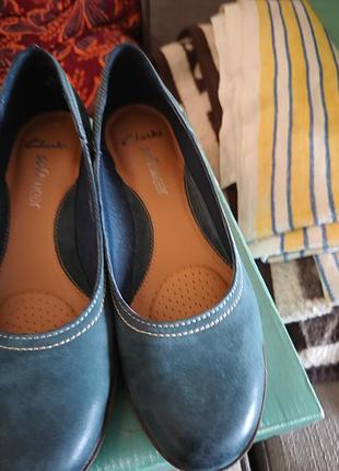 Жіночі черевики clarks сині, розмір 39.5, довжина устілки 25.5 см, натуральна шкіра
