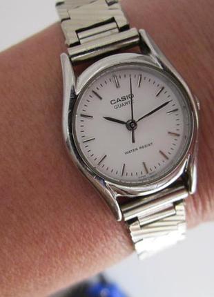Годинник жіночий "casio" кварц 10
