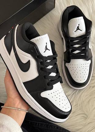 Jordan 1 low black white 2