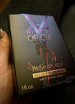 Парфумована вода ysl black opium eau de parfum neon 30 мл для жінок