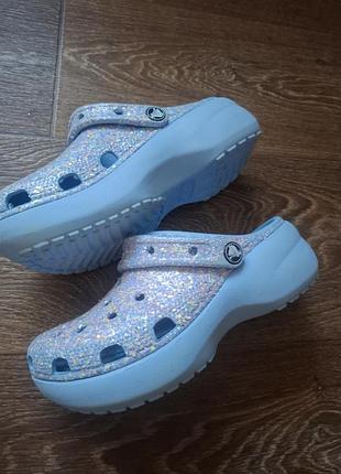 Кроксы желуди босоножки crocs 4