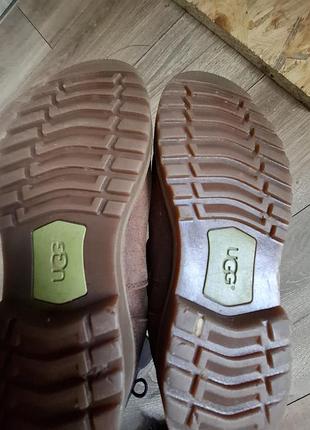 Уггі на дівчинку 3