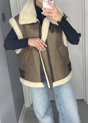 Теплий жилет zara