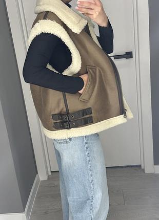 Теплий жилет zara 5