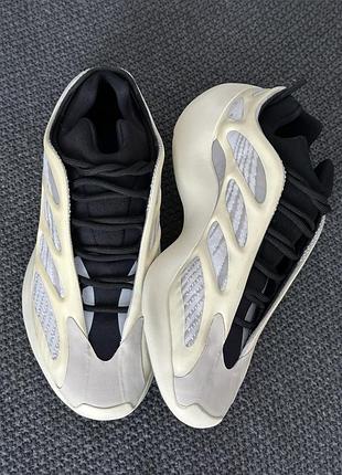 Кросівки чоловічі adidas yeezy 700 v3 azael