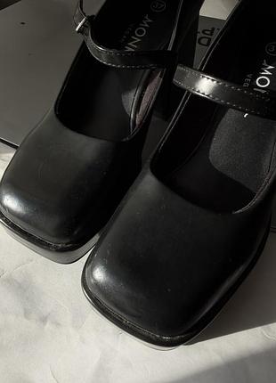 Туфлі monki