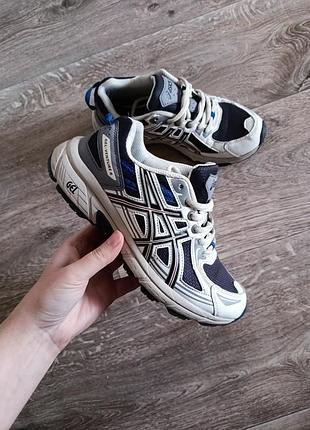 Кроссовки asics