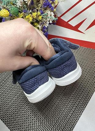 Оригінальні кросівки nike 4