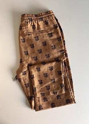 Жіночі брюки джогери maison scotch (scotch and soda) сатинові з тваринним принтом, розмір s/xs