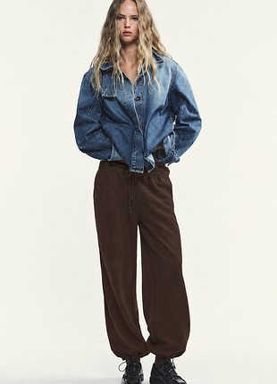 Базовые теплые брюки из футера с регулируемым низом zara