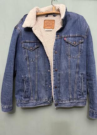Зимова класична курточка  від levi’s новий сезон
