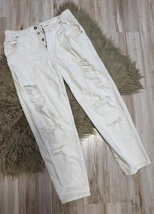 Джинси жіночі denim світлі з потертостями та дірками
