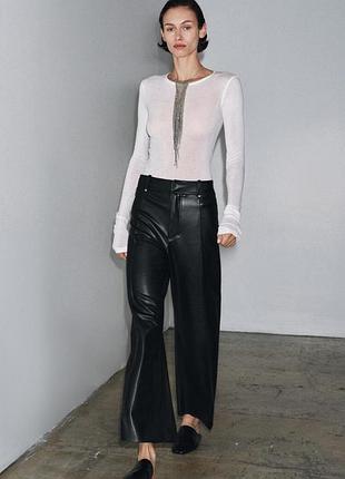 Брюки wide-leg из искусственной кожи с высокой посадкой zara