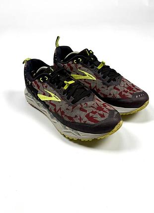 Кросівки brooks caldera 3 в червоно-чорному виконанні 45р 29см