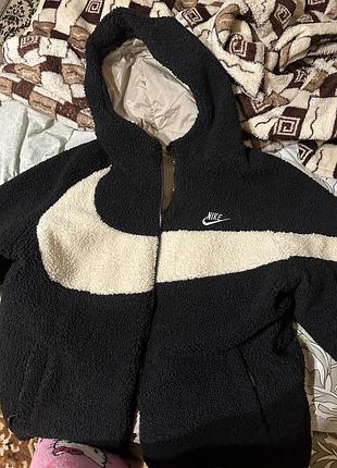Двохстороння куртка жіноча найк nike