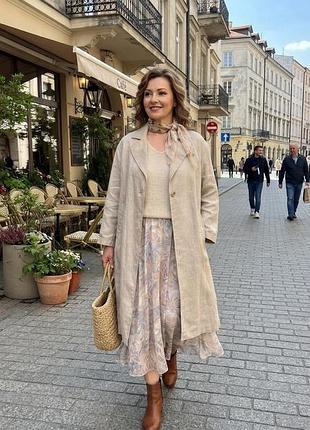 Плащ жіночий, тканина рамі видовжений бежевий жіночий плащ або пальто з легкого натурального матеріалу 50/52