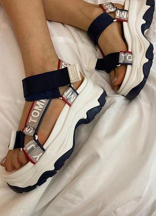 Оригинал.стильные босоножки-сандалии на платформе tommy hilfiger pop color hybrid
