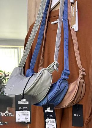 Сумка-бананка spiral cali crossbody bag зносостійка тканина, змійка + 2 кишені на змійці, три кольори, довжина ремінця регулюється