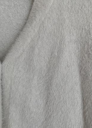 Мʼякий молочний кардиган 2