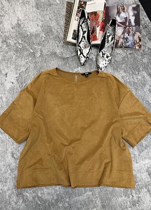Горчично-коричневая футболка топ свободного кроя «под замшу» uniqlo