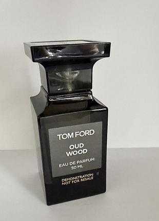 Tom ford oud wood eau de parfum 50 ml.
оригінальний тестер/без коробки.