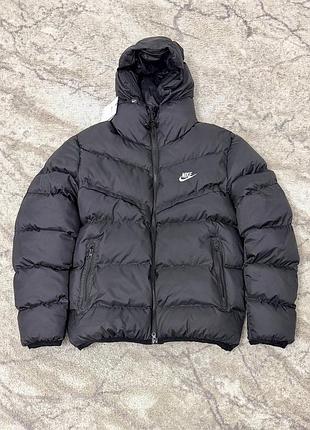 Чоловічий пуховик nike storm-fit чорний