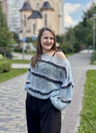 Светр жіночий ручної роботи павутинка оверсайз блакитний в смужку