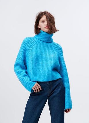 ​м'який об'ємний светр zara з високим коміром (розмір m)