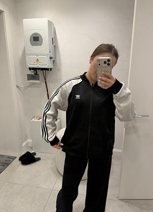 Спортивна кофта  adidas оригінал
