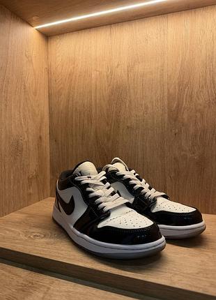 Кросівки жіночі nike , лакові , 37 р