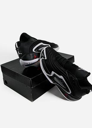 Air jordan luka black/white 4
