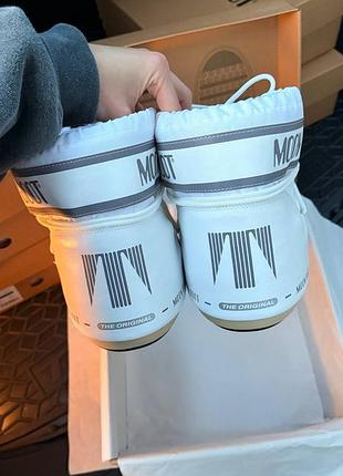 Moon boot white 8