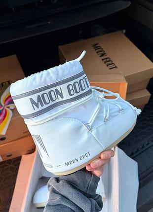 Moon boot white 2