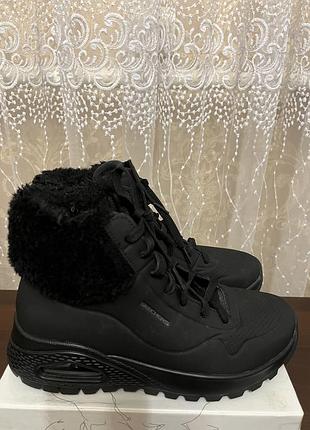 Жіночі зимові черевики skechers street uno rugged