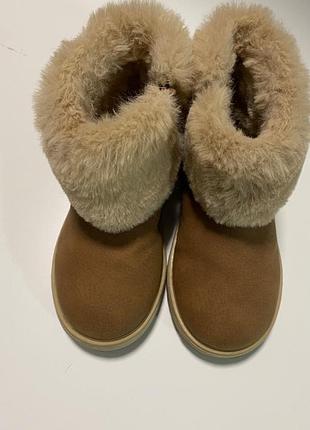 Зимові черевики zara