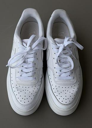 Жіночі кросівки nike court vision alta leather