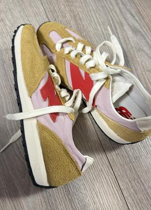 Оригінальні кросівки new balance 471 (артикул: ⁠u471ac⁠, колорвей: great plains / mustard / pink).