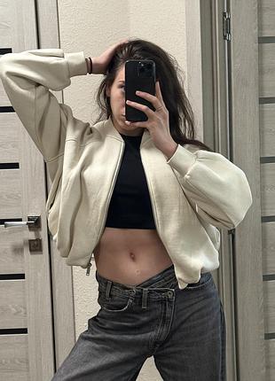 Бежевий бомбер zara 5