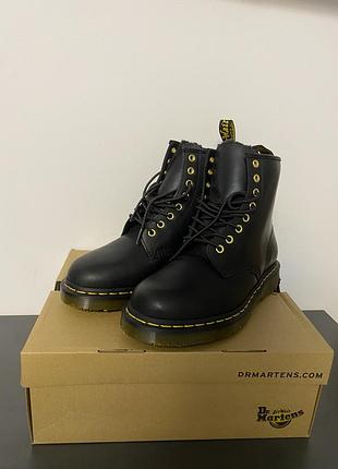Продам чоботи dr.martens