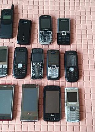Лот мобильных телефонов из 16-ти штук- цена за всё что на фото nokia, samsung, motorola и другие