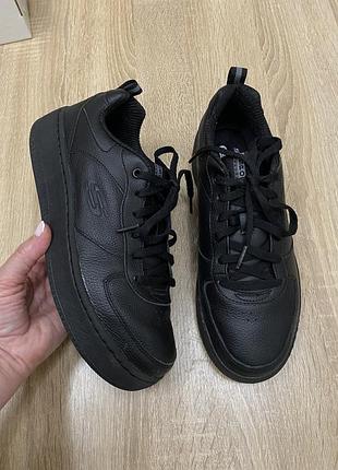 Skechers шкіряні кросівки кроссовки